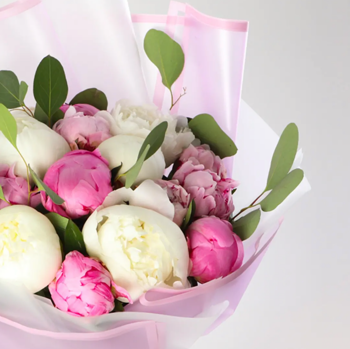 Pinaghalong Peony Arrangement